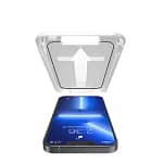 واقي شاشة Recci RSP-A11 HD من الزجاج المقوى فائق الوضوح لهاتف iPhone 12 Pro Max، يأتي مع أداة تركيب سهلة لضمان حماية قوية وخالية من الفقاعات.