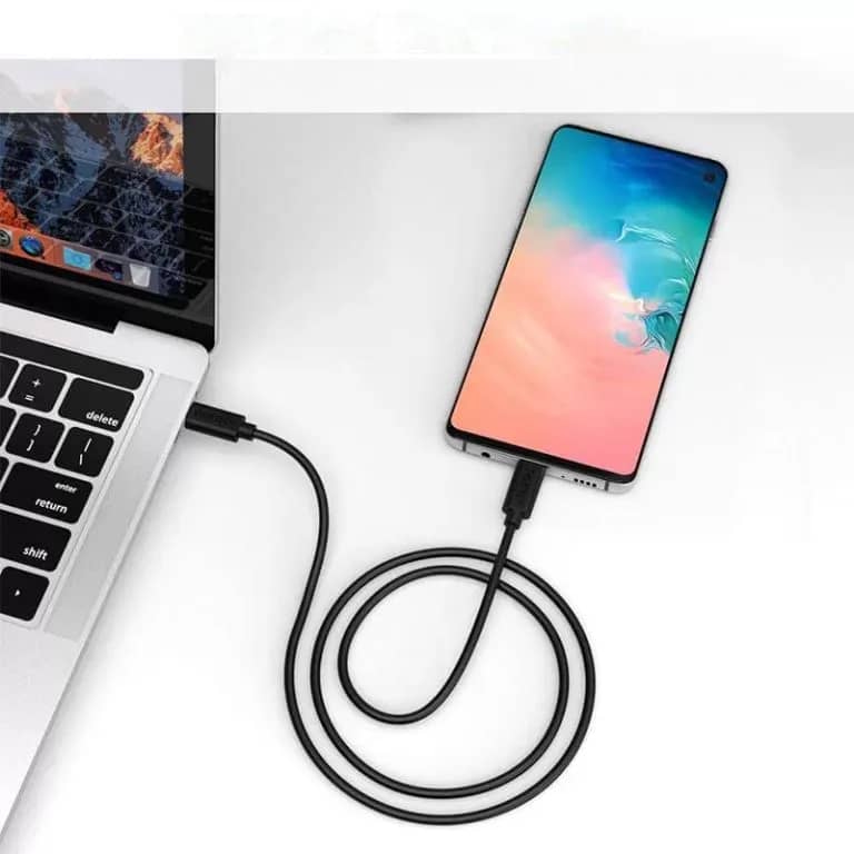 "كابل USB-C إلى USB-C بطول 3 أمتار - شحن سريع ونقل بيانات مرن "